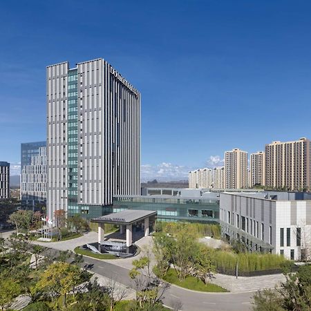 ホテル Doubletree By Hilton Kunming Airport エクステリア 写真