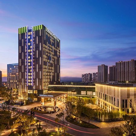 ホテル Doubletree By Hilton Kunming Airport エクステリア 写真