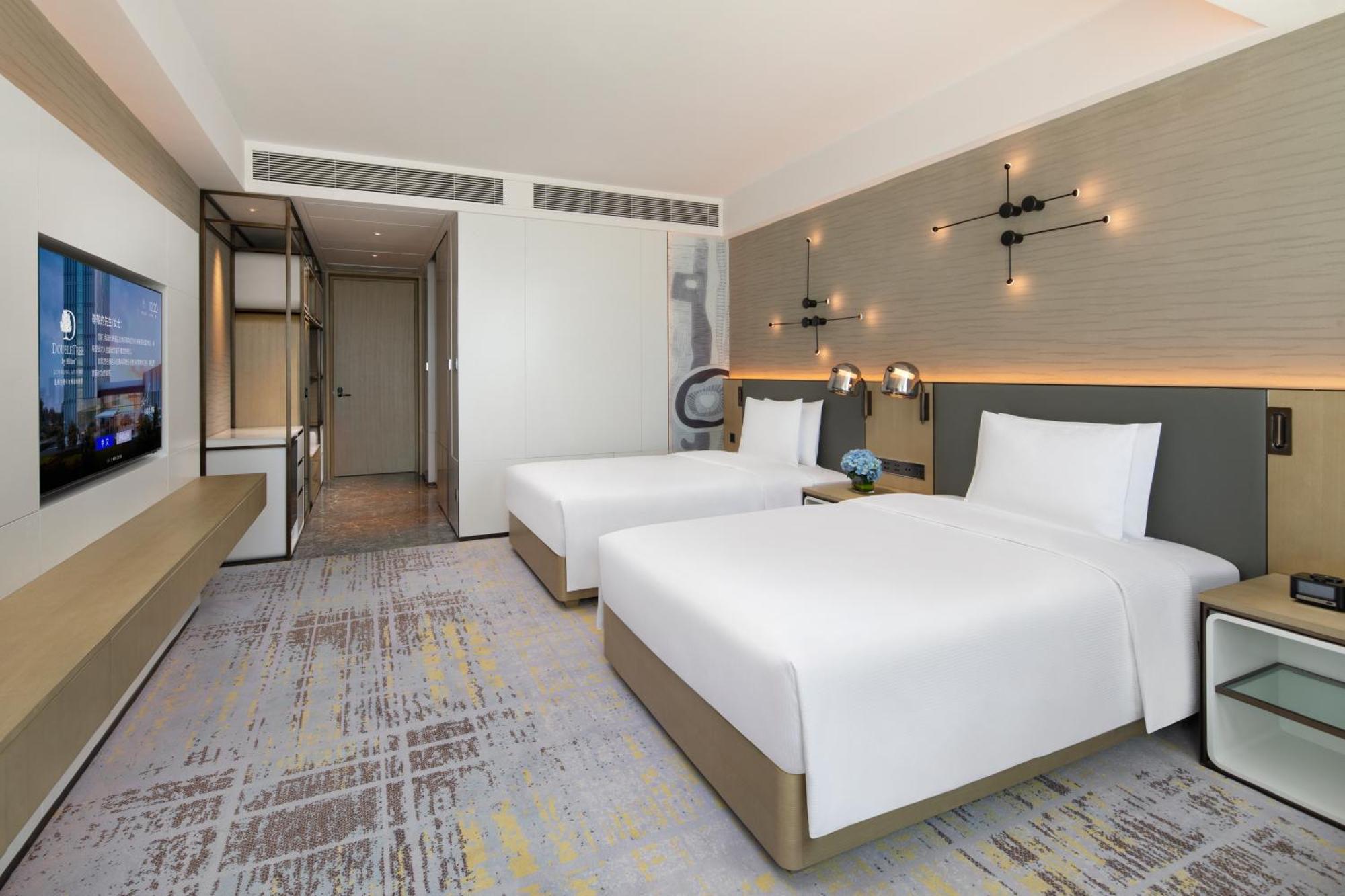 ホテル Doubletree By Hilton Kunming Airport エクステリア 写真