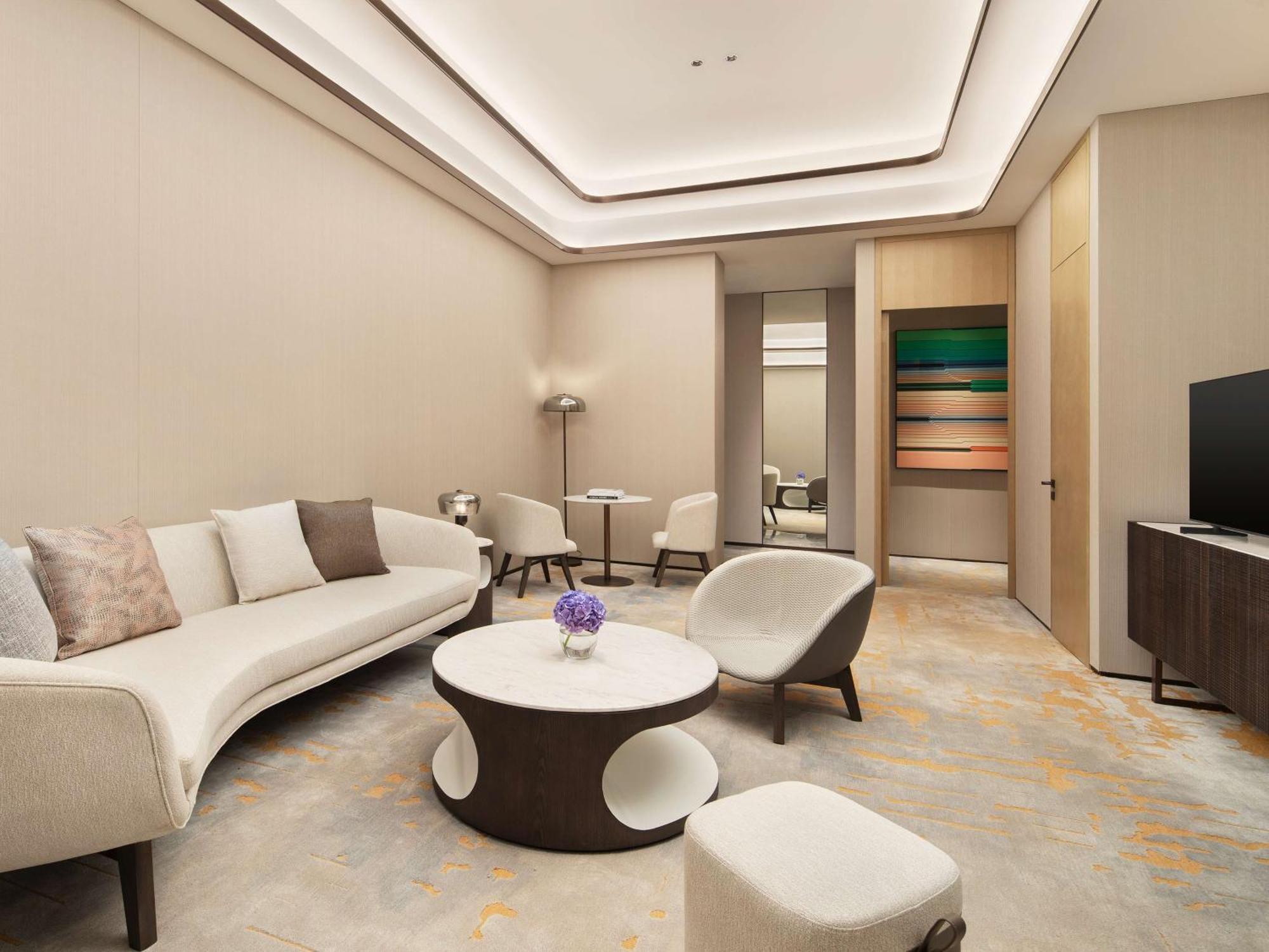 ホテル Doubletree By Hilton Kunming Airport エクステリア 写真