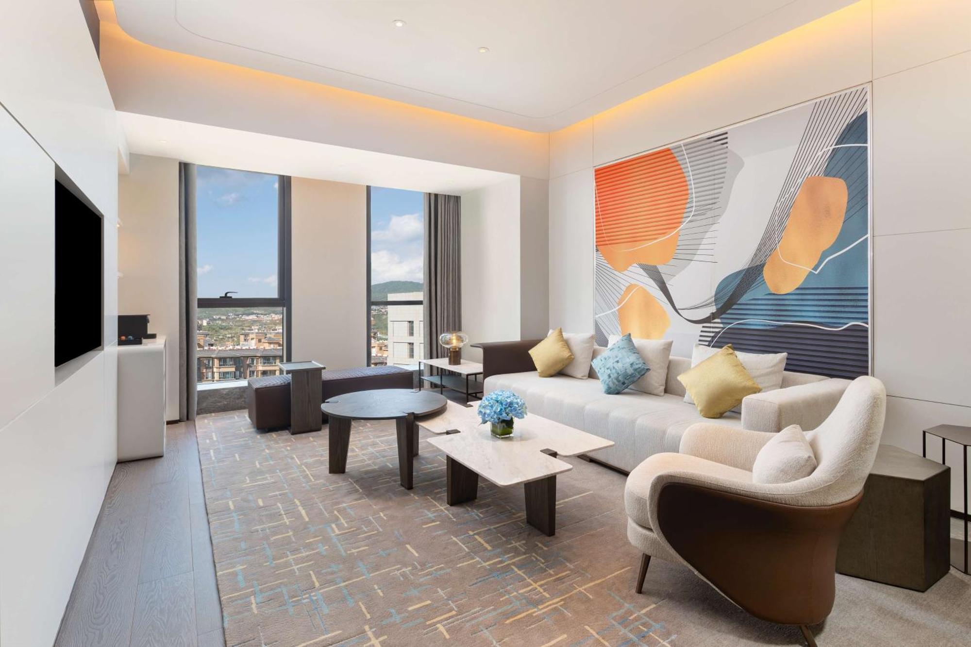 ホテル Doubletree By Hilton Kunming Airport エクステリア 写真