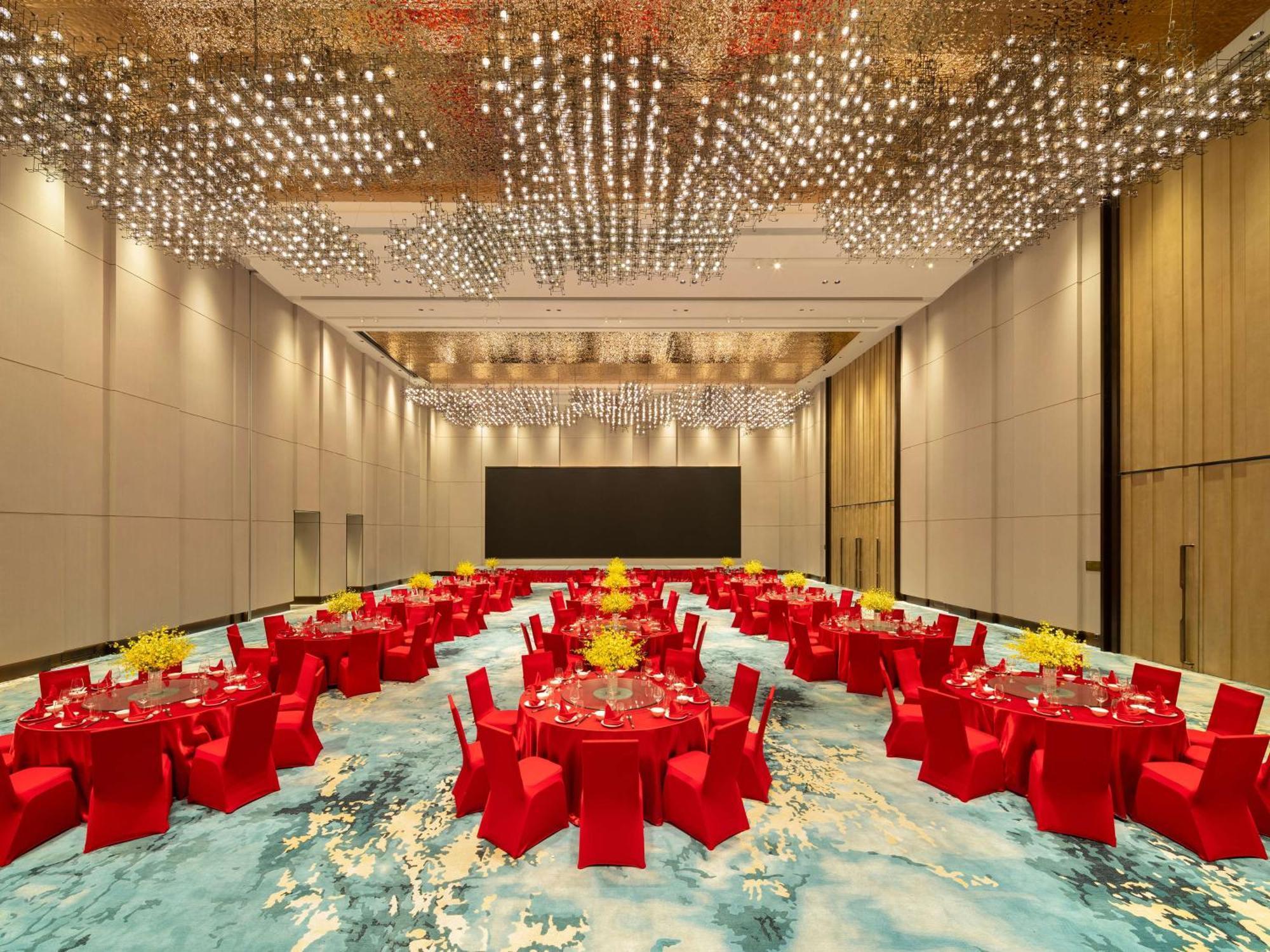 ホテル Doubletree By Hilton Kunming Airport エクステリア 写真
