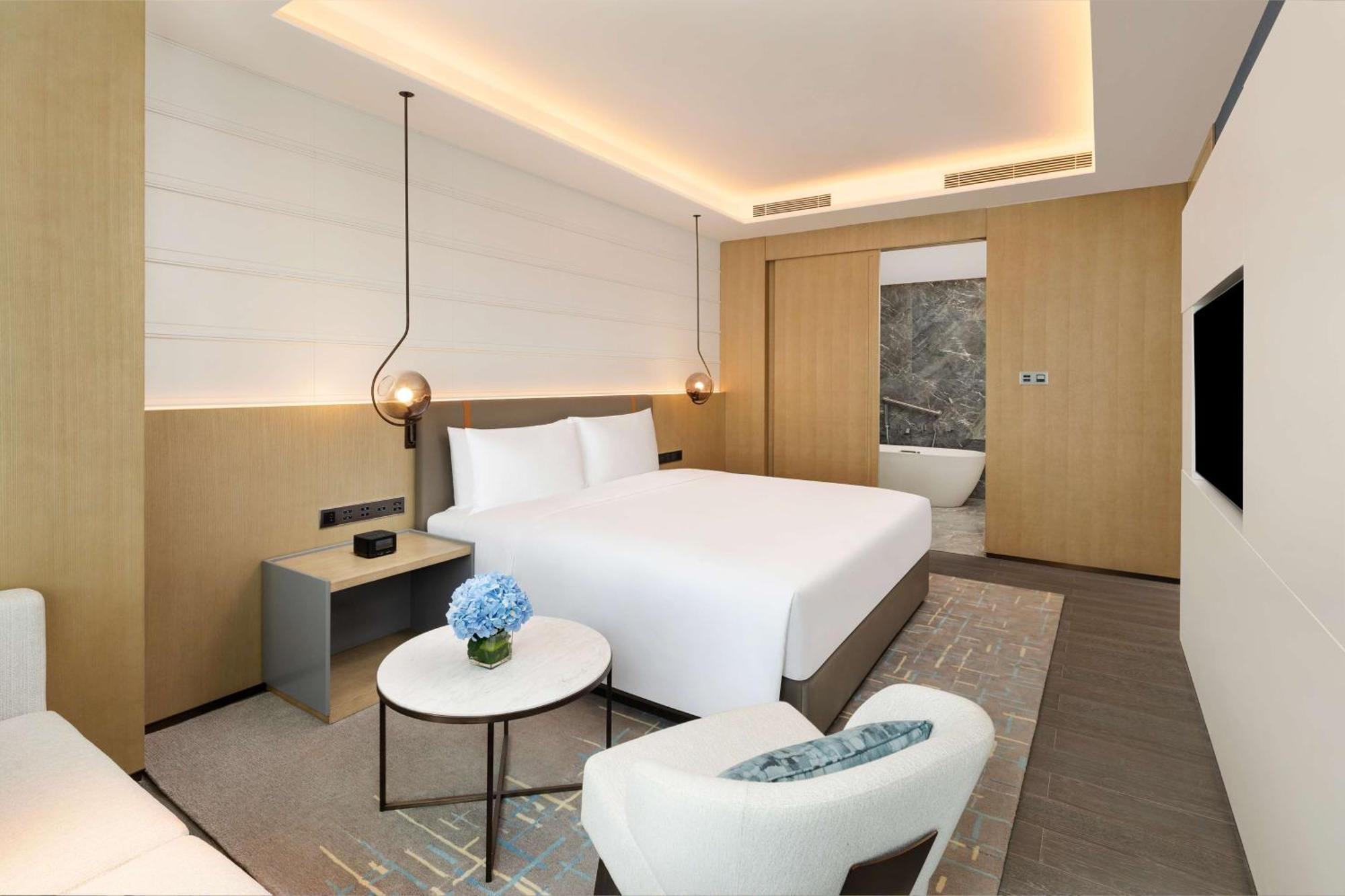 ホテル Doubletree By Hilton Kunming Airport エクステリア 写真