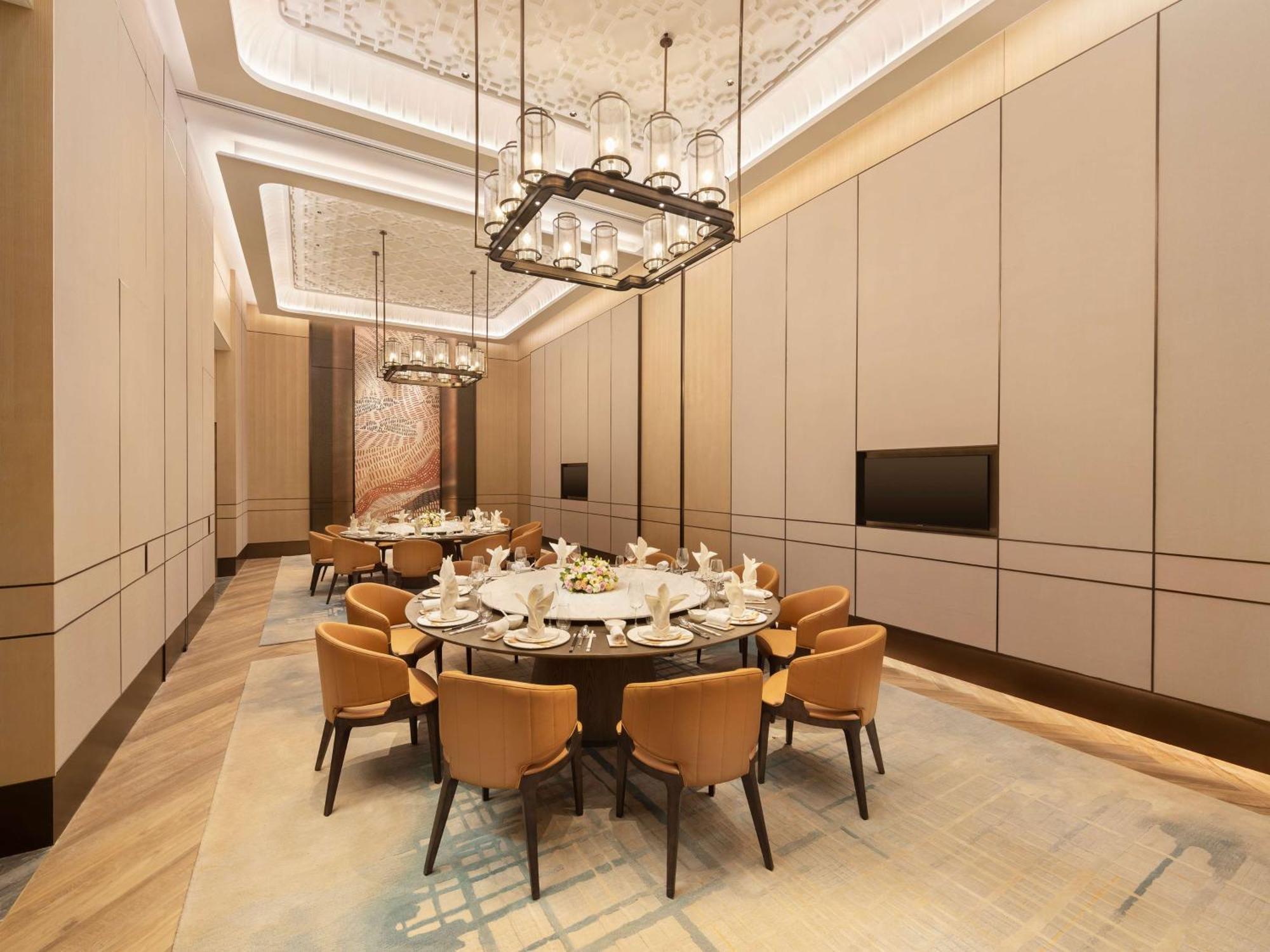ホテル Doubletree By Hilton Kunming Airport エクステリア 写真