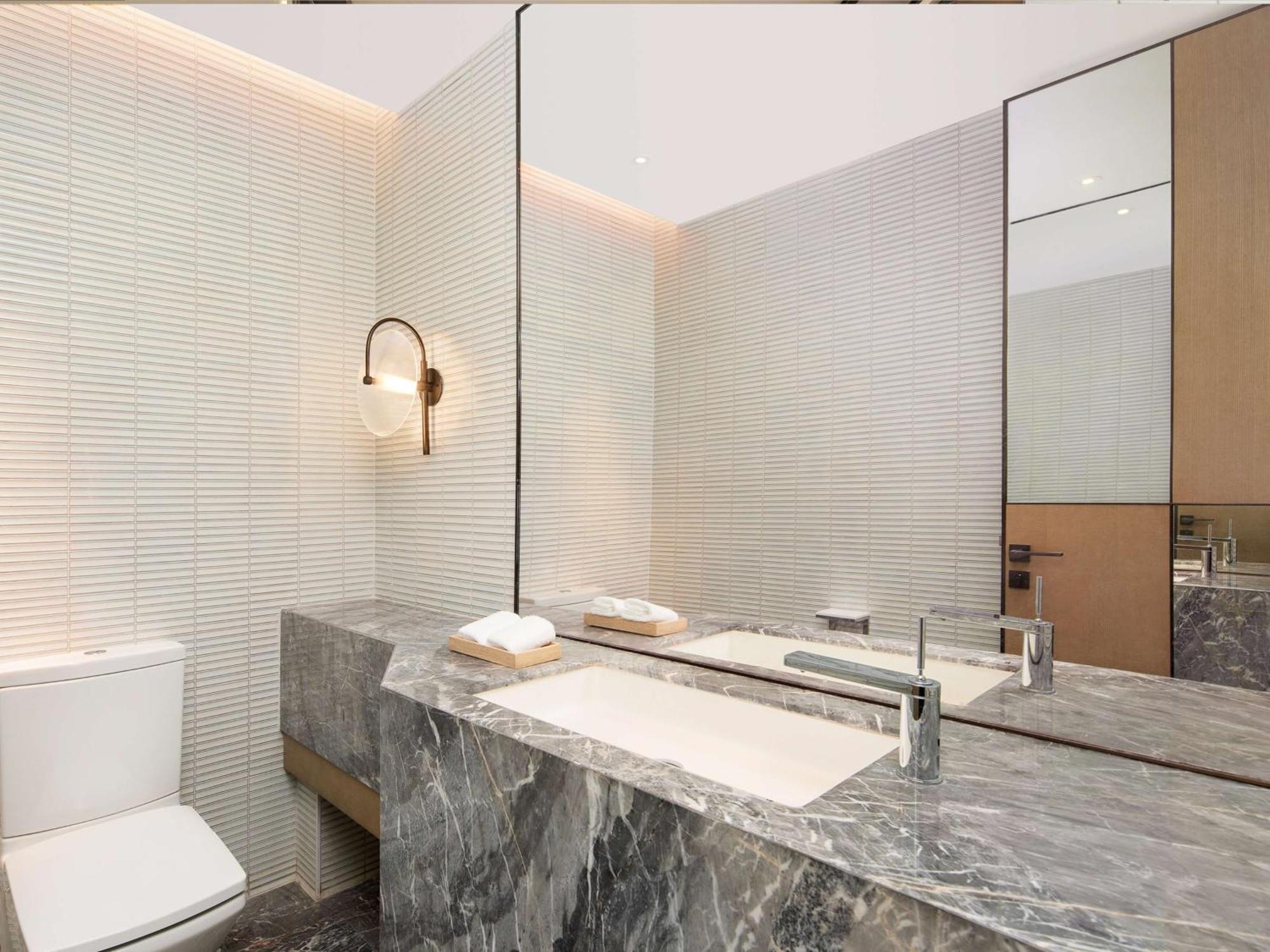 ホテル Doubletree By Hilton Kunming Airport エクステリア 写真