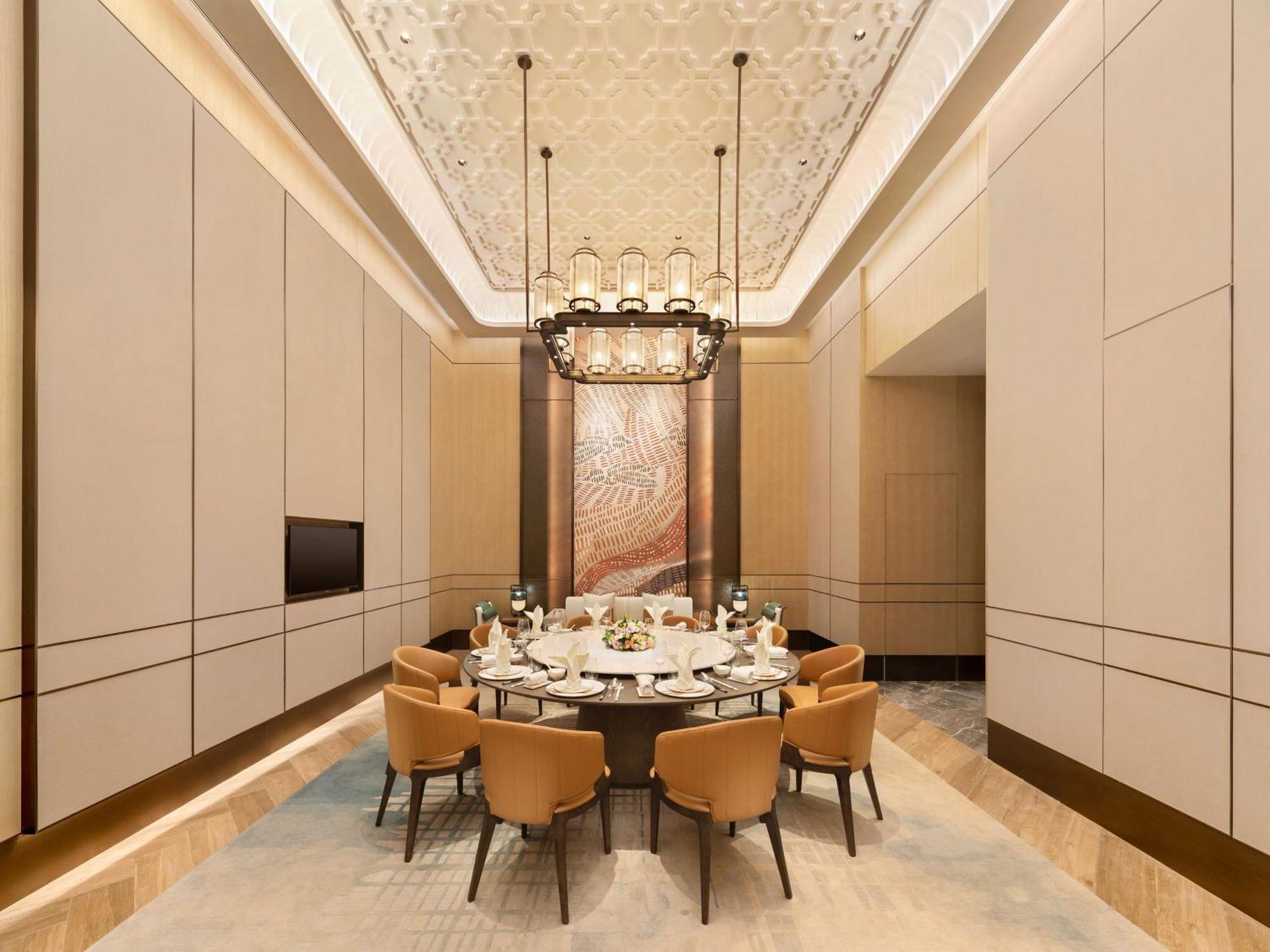 ホテル Doubletree By Hilton Kunming Airport エクステリア 写真