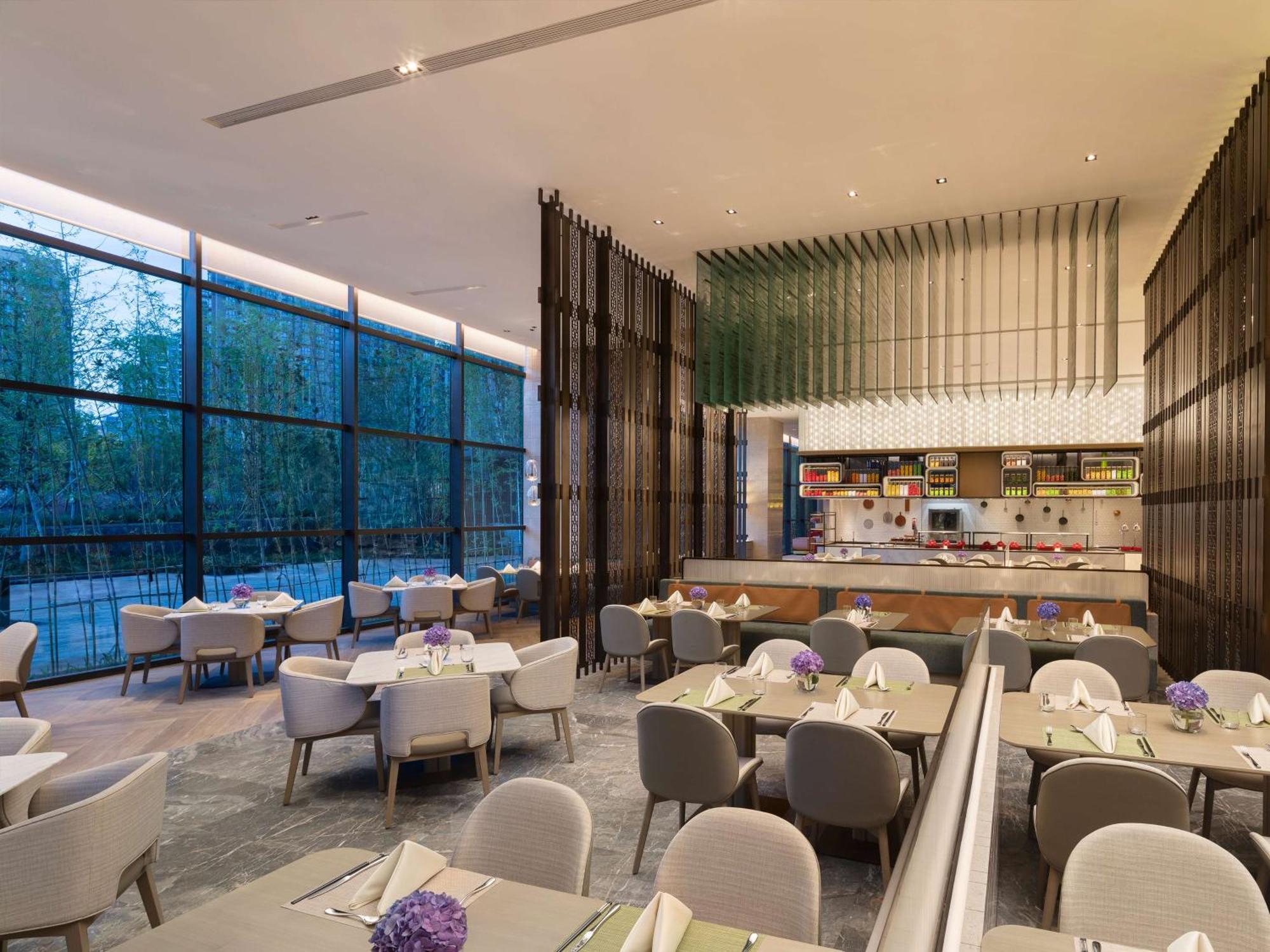 ホテル Doubletree By Hilton Kunming Airport エクステリア 写真