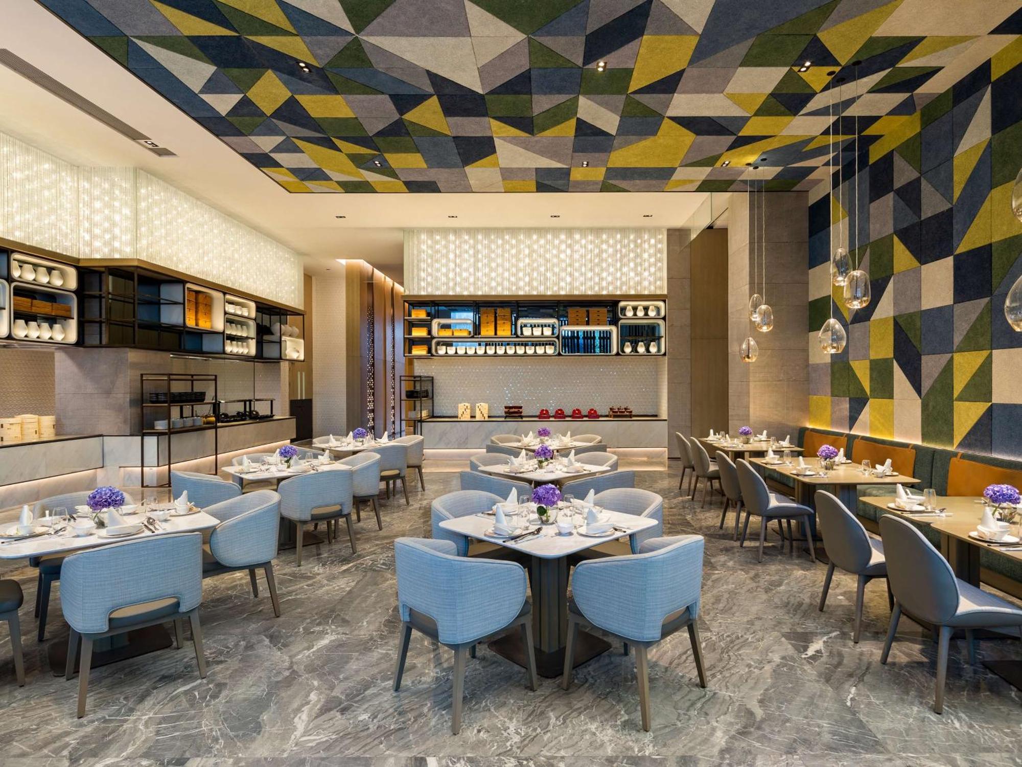 ホテル Doubletree By Hilton Kunming Airport エクステリア 写真